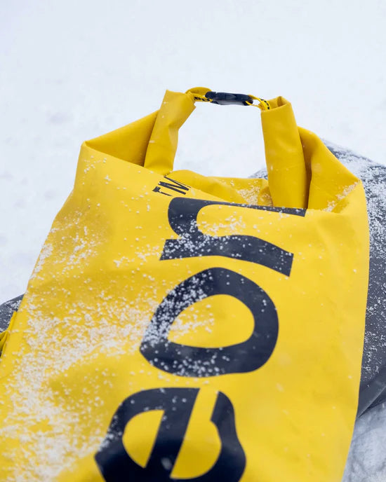 BATALEON_TRAVEL_GETAWAY_BOARDBAG_YELLOW-4-2021