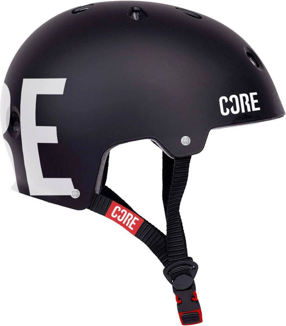 core-street-hjelm-sort