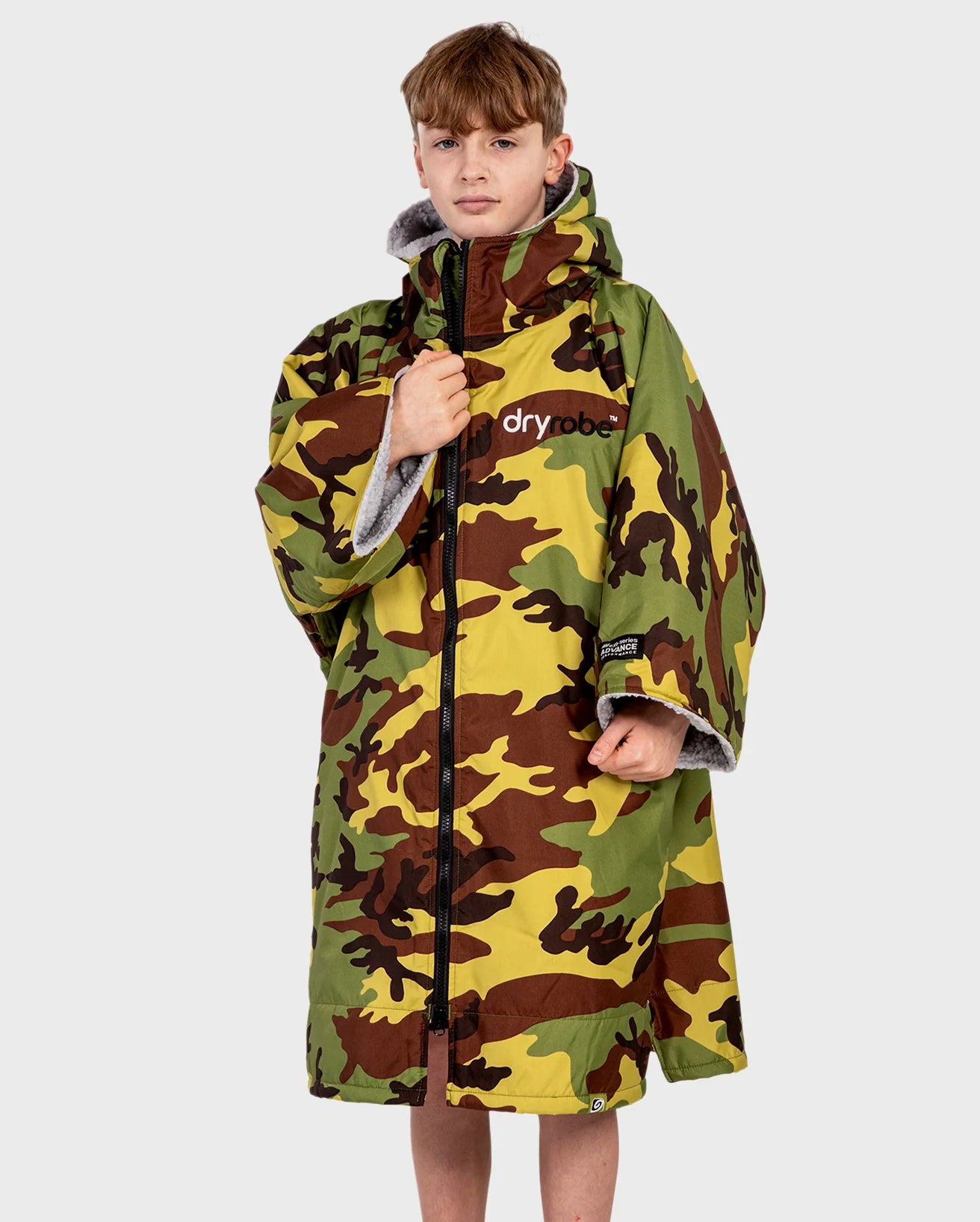 dryrobe-kids-advance-SS-camogrey-2_441c12cd-9ddb-450d-b1f3-703ef6ac697f